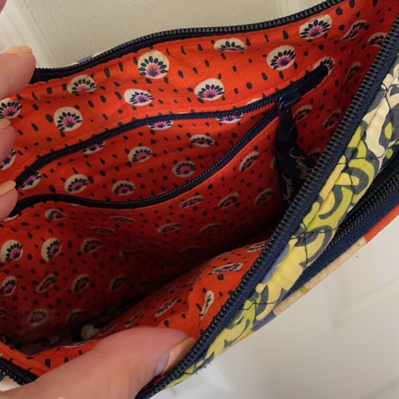 Vera Bradley cross body purse - Picture 4 of 4